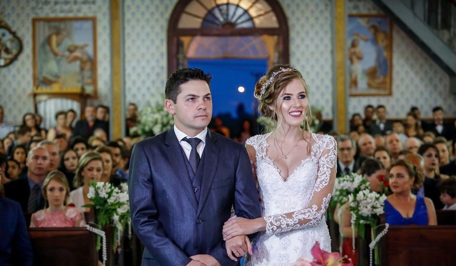 O casamento de Hamilton e Giovana  em Contenda, Paraná