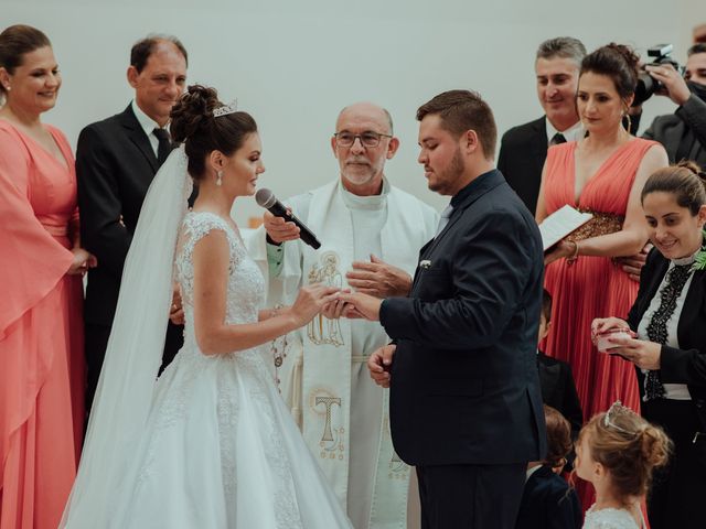 O casamento de Vambaster Torraca e Pâmela Lanzarin em Sapezal, Mato Grosso 54