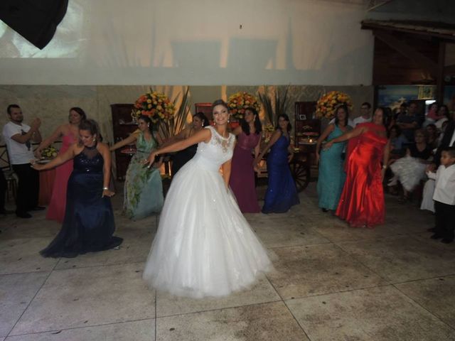 O casamento de Thiago e Viviane  em Nova Iguaçu, Rio de Janeiro 6