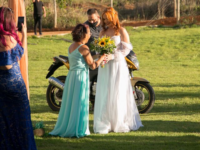 O casamento de Miqueias e Regina em Brasília, Distrito Federal 22