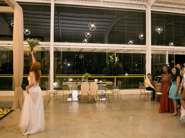 O casamento de Miqueias e Regina em Brasília, Distrito Federal 42