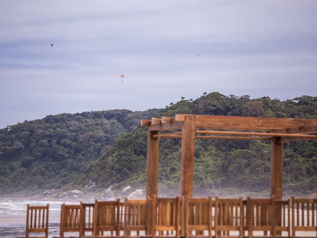 O casamento de Aymeric e Sandra em Ilha do Mel, Paraná 14