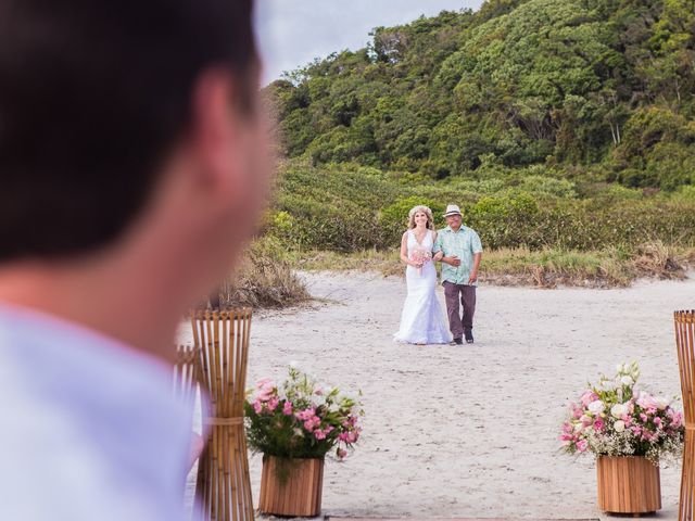 O casamento de Aymeric e Sandra em Ilha do Mel, Paraná 47