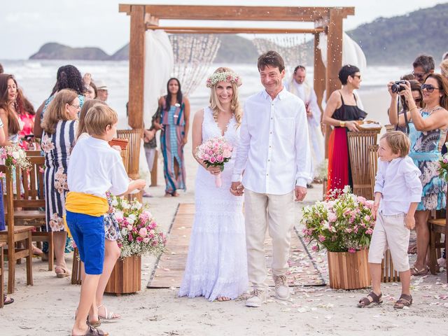 O casamento de Aymeric e Sandra em Ilha do Mel, Paraná 76