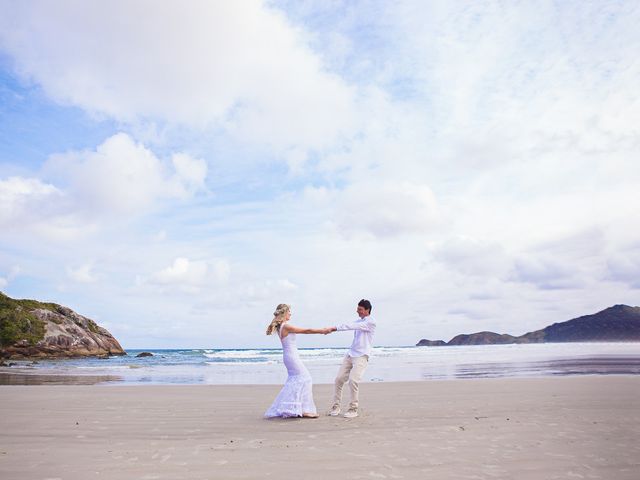 O casamento de Aymeric e Sandra em Ilha do Mel, Paraná 89