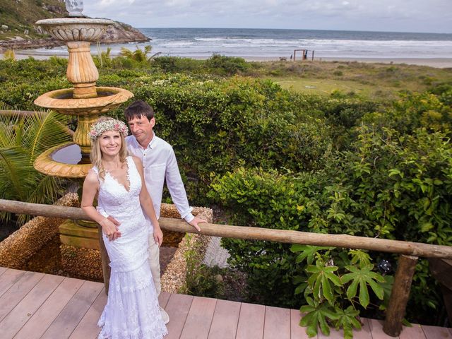 O casamento de Aymeric e Sandra em Ilha do Mel, Paraná 103