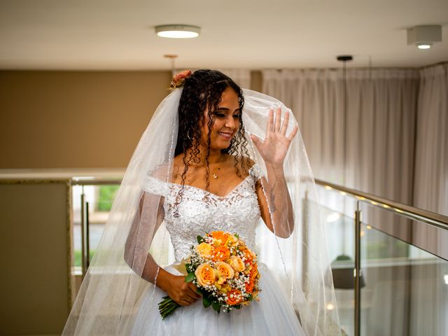 O casamento de Matheus e Aline em Uberlândia, Minas Gerais 11