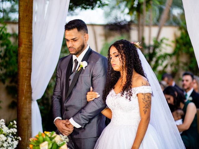 O casamento de Matheus e Aline em Uberlândia, Minas Gerais 32