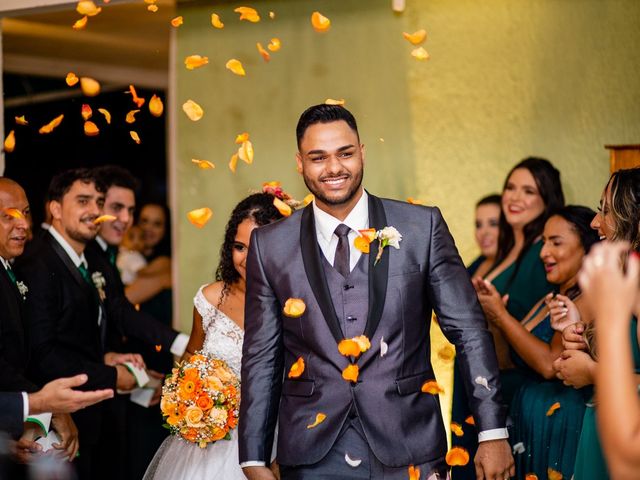 O casamento de Matheus e Aline em Uberlândia, Minas Gerais 38