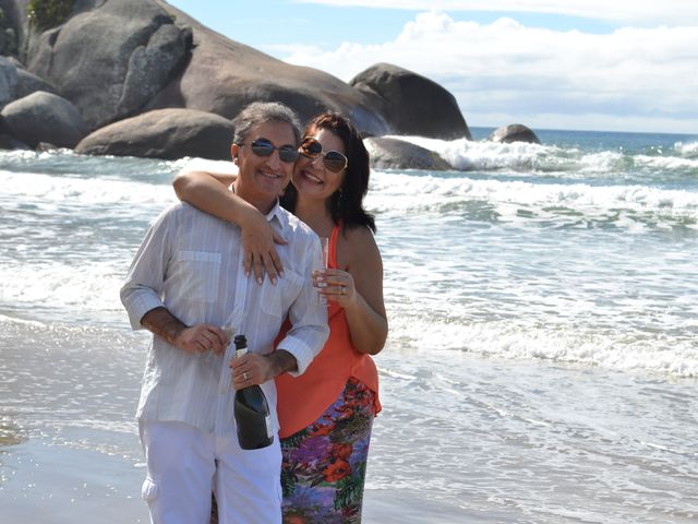 O casamento de Edson e Elezir em Bombinhas, Santa Catarina 5