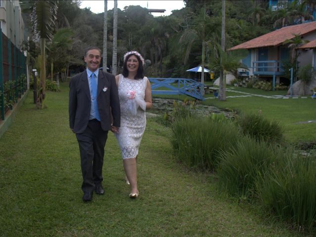 O casamento de Edson e Elezir em Bombinhas, Santa Catarina 35