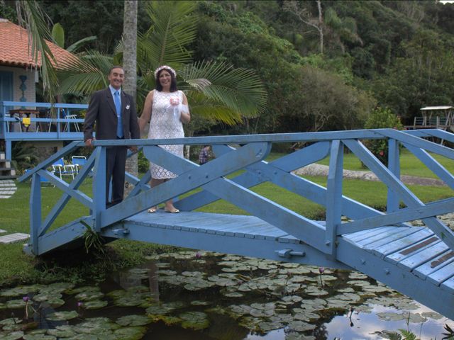 O casamento de Edson e Elezir em Bombinhas, Santa Catarina 40