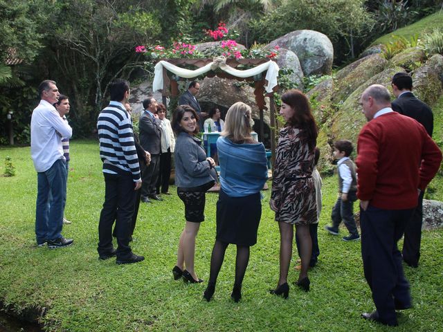 O casamento de Edson e Elezir em Bombinhas, Santa Catarina 26