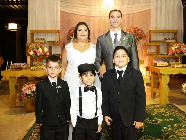 O casamento de Luciano e Carla em Carangola, Minas Gerais 6