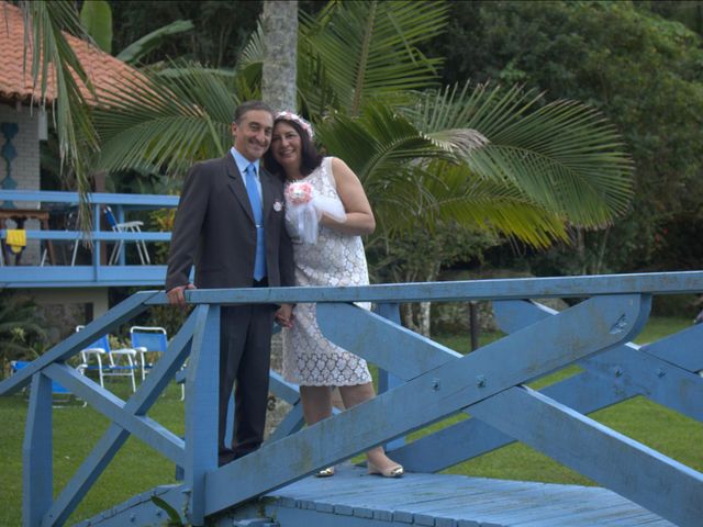 O casamento de Edson e Elezir em Bombinhas, Santa Catarina 41