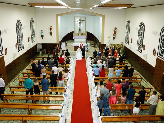 O casamento de Junior e Paula em Caxias do Sul, Rio Grande do Sul 19