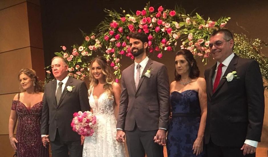 O casamento de Rodrigo e Laura em Belo Horizonte, Minas Gerais