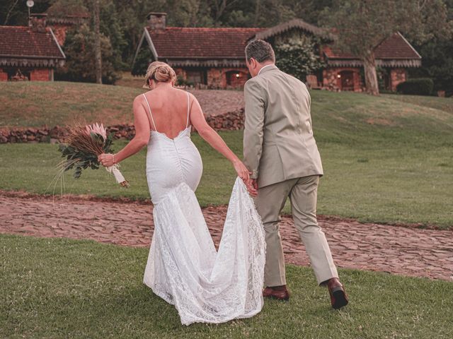 O casamento de Luciano e Vanessa em Gramado, Rio Grande do Sul 10