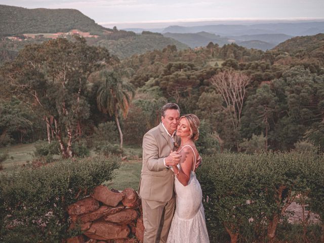 O casamento de Luciano e Vanessa em Gramado, Rio Grande do Sul 13