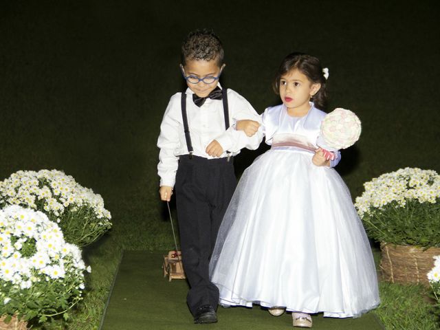 O casamento de Gabriel e Luciane em Sarzedo, Minas Gerais 24