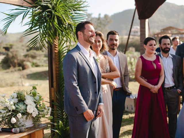 O casamento de Vinicius e Lisiana em Garopaba, Santa Catarina 13