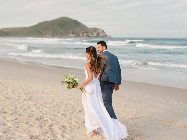 O casamento de Vinicius e Lisiana em Garopaba, Santa Catarina 40