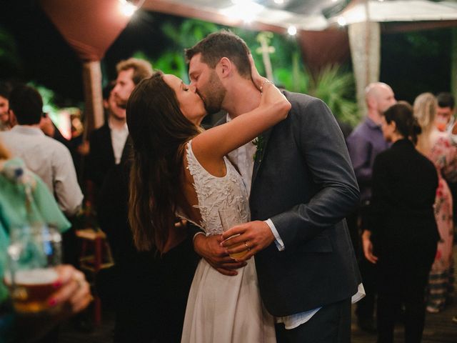 O casamento de Vinicius e Lisiana em Garopaba, Santa Catarina 64