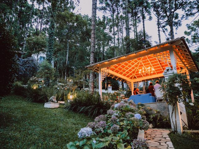 O casamento de Felipe e Karen  em Monte Verde, Minas Gerais 61