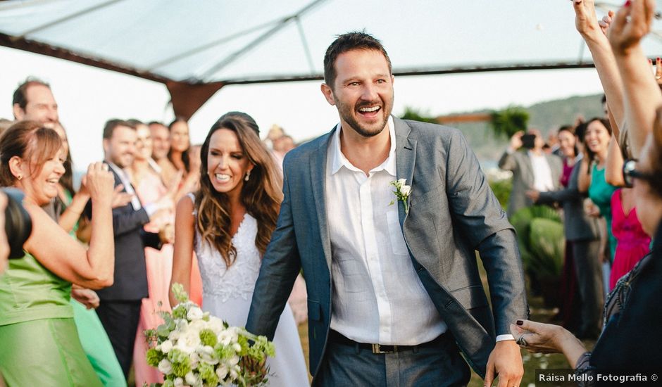 O casamento de Vinicius e Lisiana em Garopaba, Santa Catarina