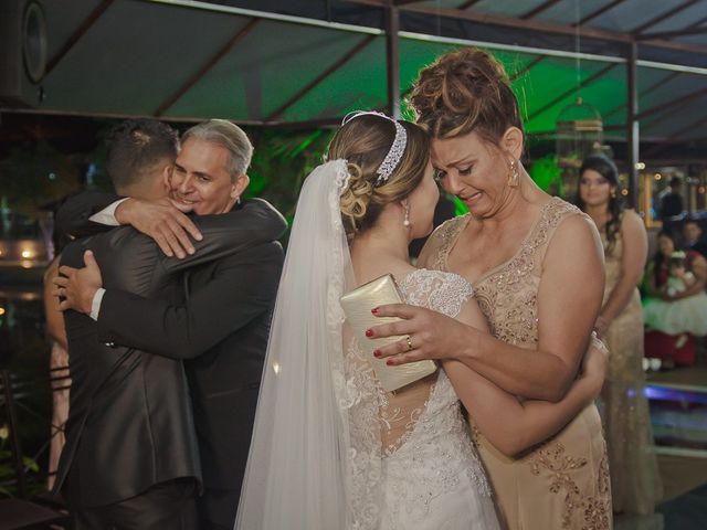 O casamento de Lucas e Thalissa em Arujá, São Paulo Estado 33