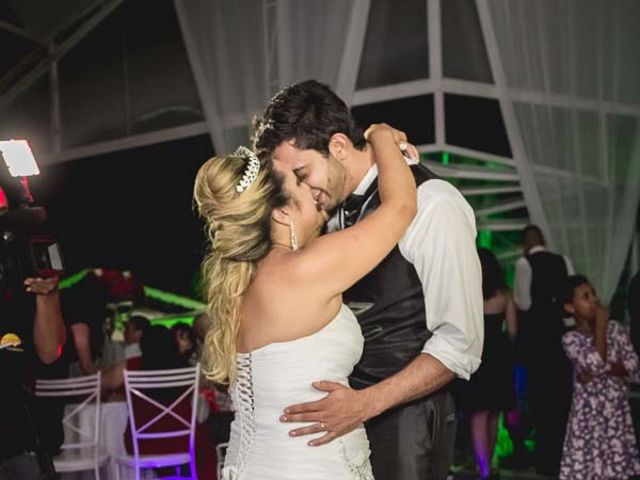 O casamento de Tomas e Mariana em Araçariguama, São Paulo Estado 402