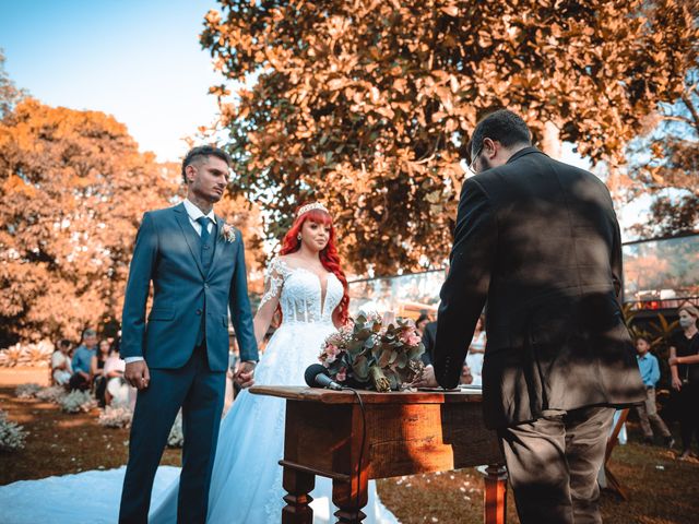 O casamento de Carlos e Larissa em Betim, Minas Gerais 7