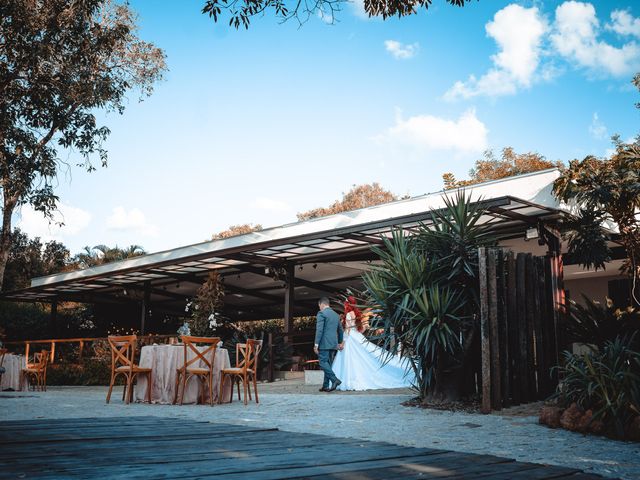 O casamento de Carlos e Larissa em Betim, Minas Gerais 10