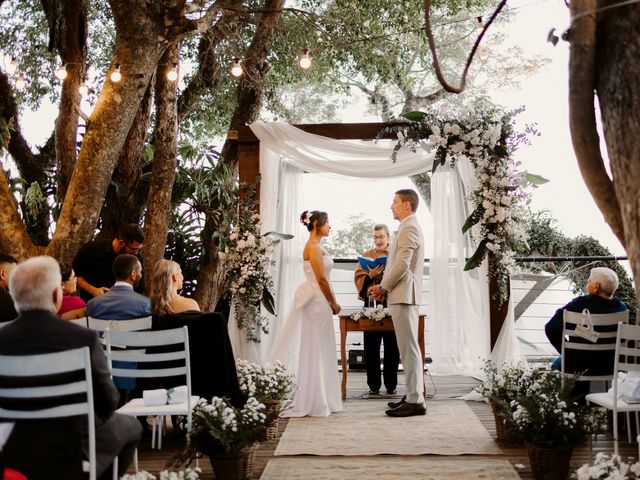 O casamento de Victória e Leonardo em Porto Alegre, Rio Grande do Sul 23