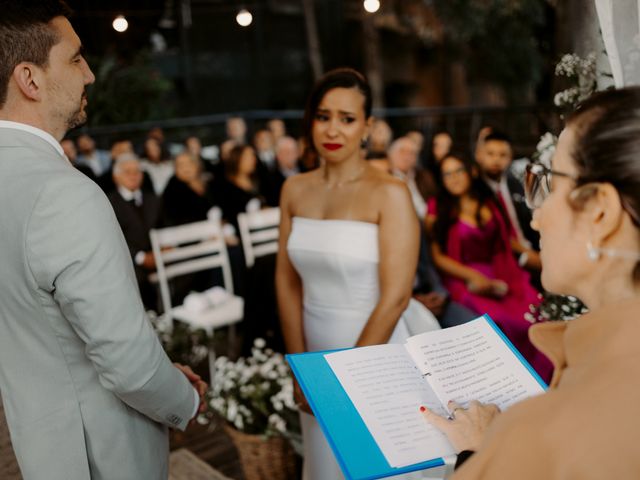 O casamento de Victória e Leonardo em Porto Alegre, Rio Grande do Sul 25
