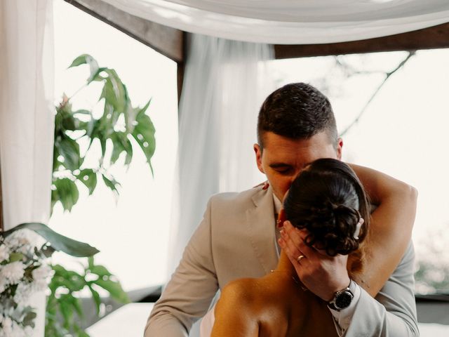 O casamento de Victória e Leonardo em Porto Alegre, Rio Grande do Sul 37