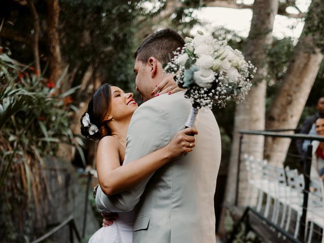 O casamento de Victória e Leonardo em Porto Alegre, Rio Grande do Sul 39