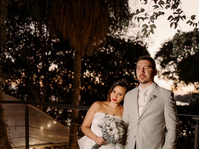 O casamento de Victória e Leonardo em Porto Alegre, Rio Grande do Sul 44