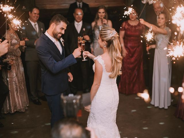 O casamento de Guilherme e Cristiane em Belo Horizonte, Minas Gerais 124