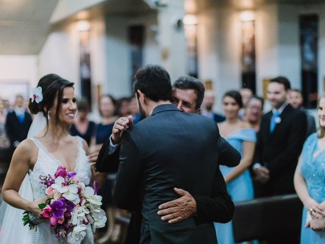 O casamento de Gustavo e Gabriela em Belo Horizonte, Minas Gerais 40