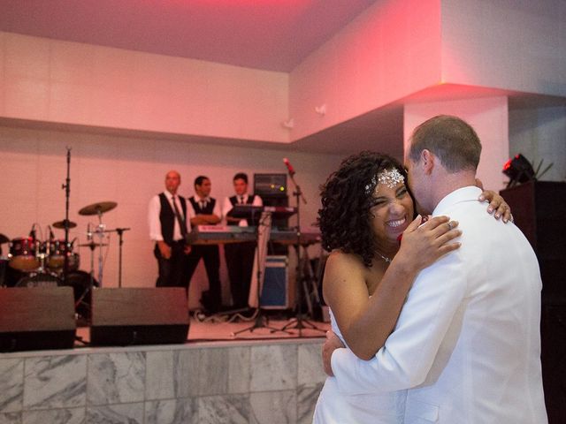 O casamento de Jeremy e Regina em Recife, Pernambuco 21