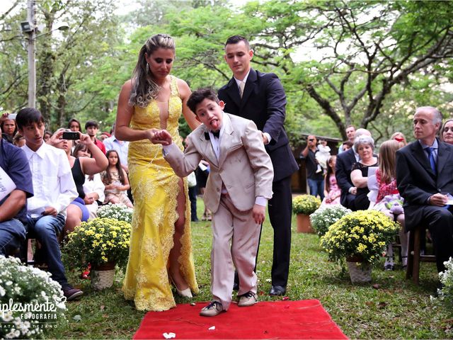 O casamento de Rogério e Gabriela em Gravataí, Rio Grande do Sul 16