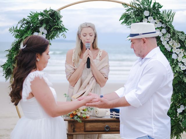 O casamento de Paulo e Josiele em Bombinhas, Santa Catarina 14