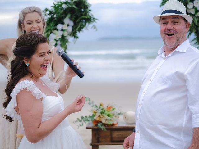 O casamento de Paulo e Josiele em Bombinhas, Santa Catarina 16