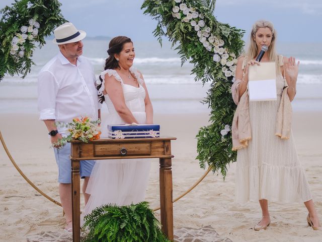 O casamento de Paulo e Josiele em Bombinhas, Santa Catarina 18