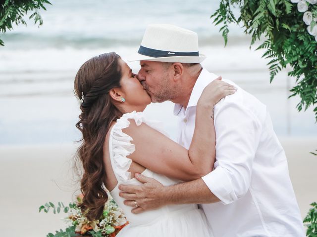 O casamento de Paulo e Josiele em Bombinhas, Santa Catarina 19