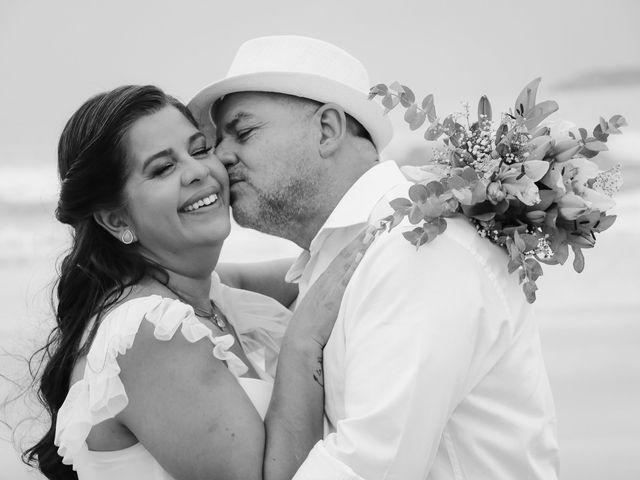 O casamento de Paulo e Josiele em Bombinhas, Santa Catarina 27