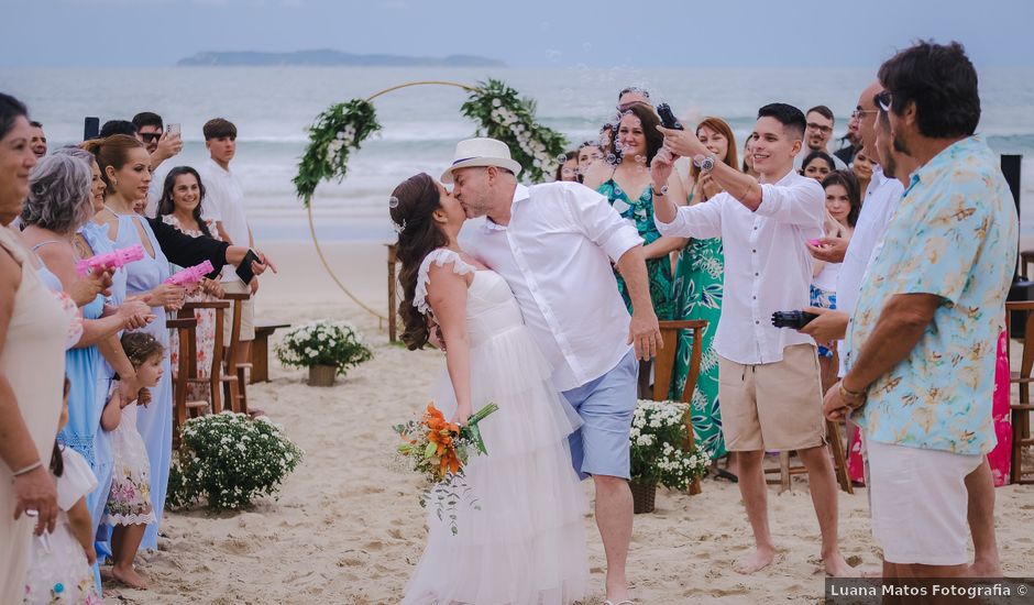 O casamento de Paulo e Josiele em Bombinhas, Santa Catarina