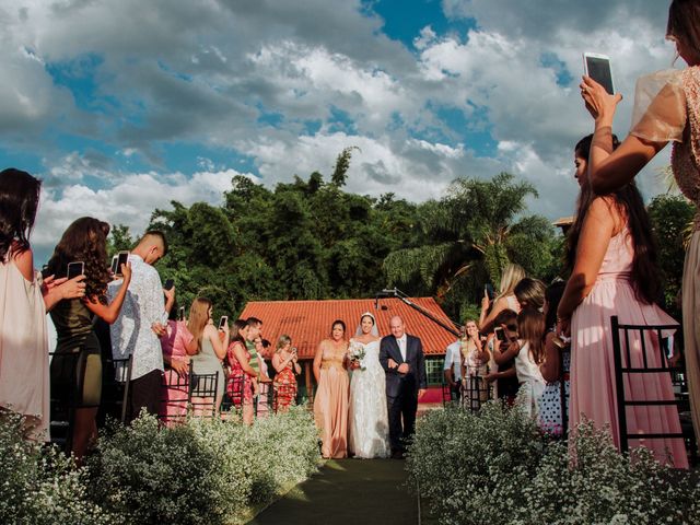 O casamento de Cleber e Amanda em Belo Horizonte, Minas Gerais 33