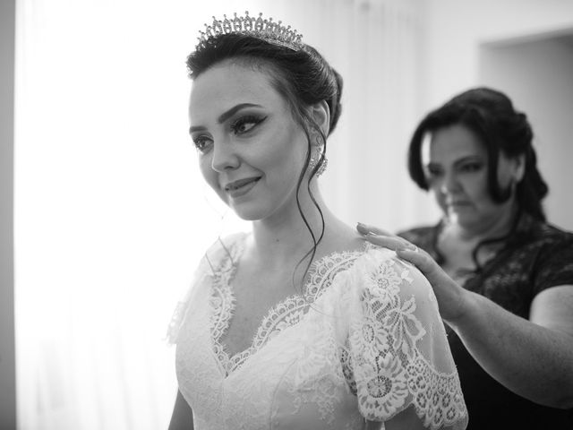 O casamento de Lucas e Melissa em Curitiba, Paraná 31